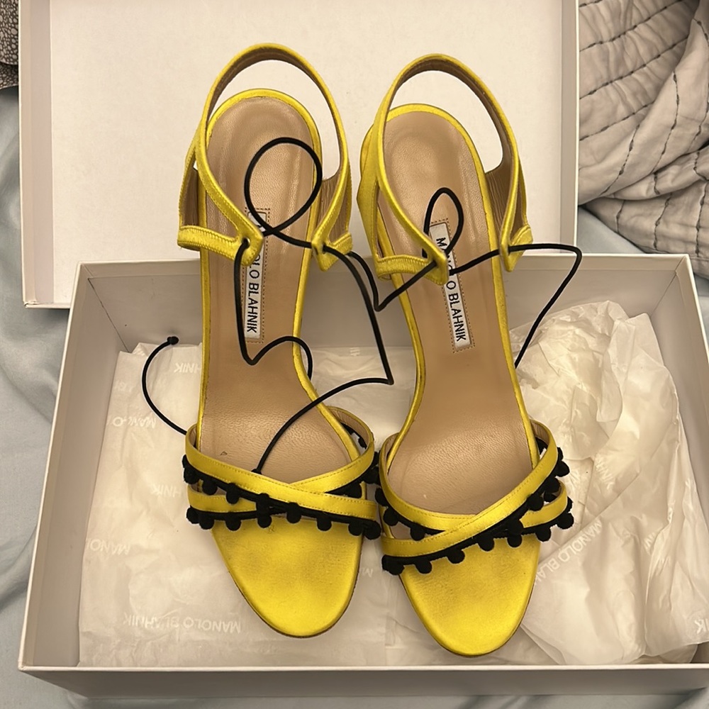 Manolo Blahnik Esparra Satin Yellow Stiletto Heels
